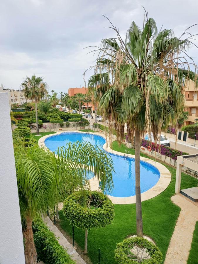 ¡Apartamento en primera línea con terraza y cerca de la piscina comunitaria! Vera Exterior foto
