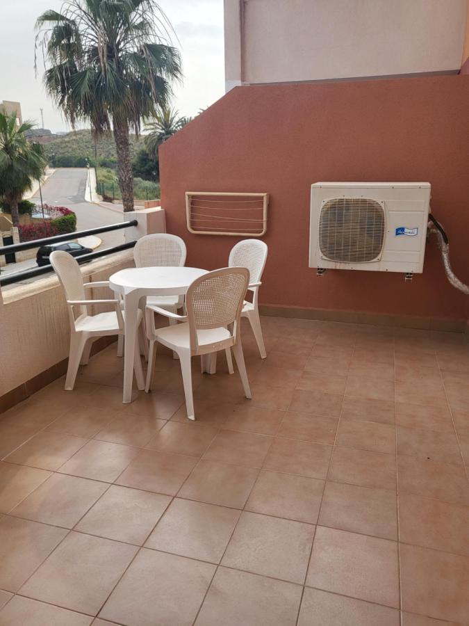 ¡Apartamento en primera línea con terraza y cerca de la piscina comunitaria! Vera Exterior foto