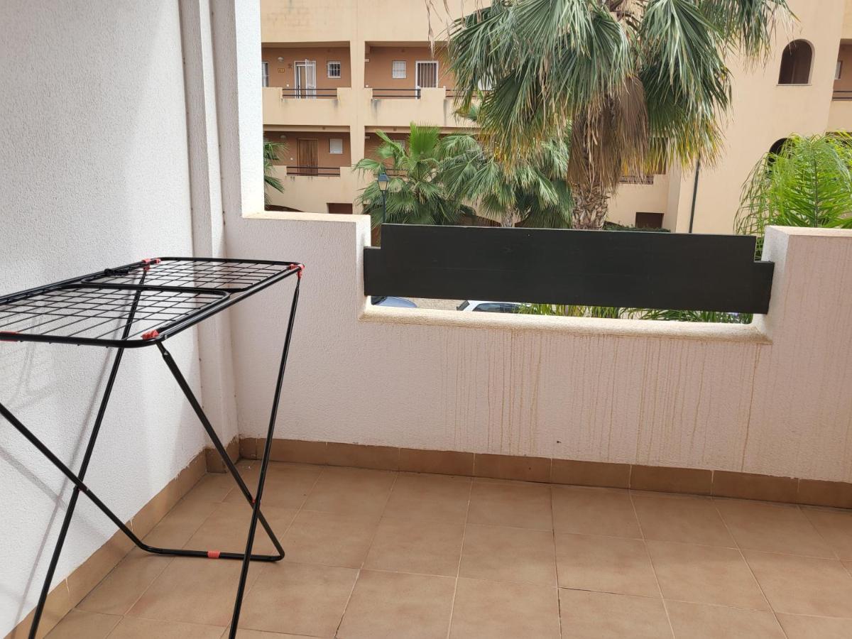 ¡Apartamento en primera línea con terraza y cerca de la piscina comunitaria! Vera Exterior foto